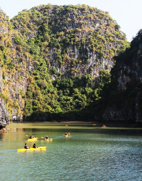 Kayaking on Halong bay